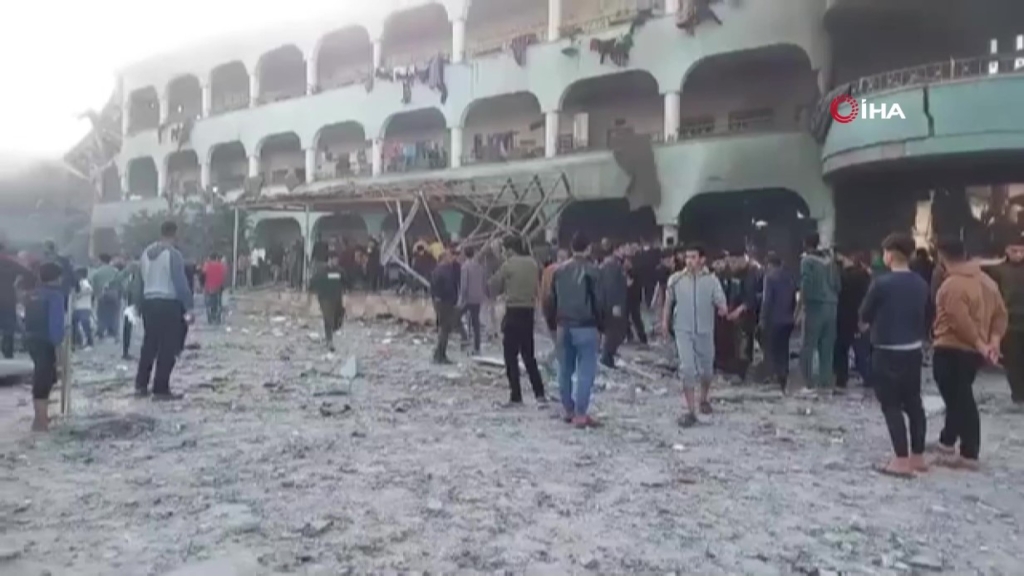 19b8037c d00b 47c5 99a6 b6293bd52b58 frame at 0m0s 1743697367.jpg