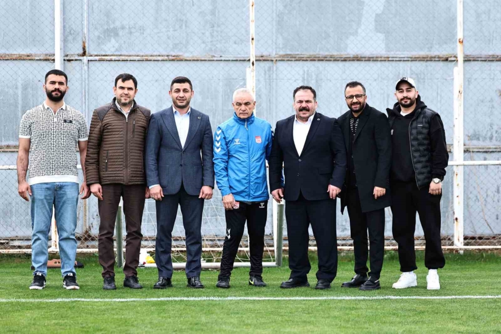 20250403aw425290 0.jpg