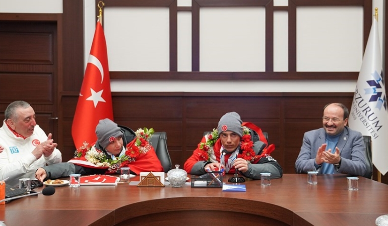 20250407aw427365-0.jpg