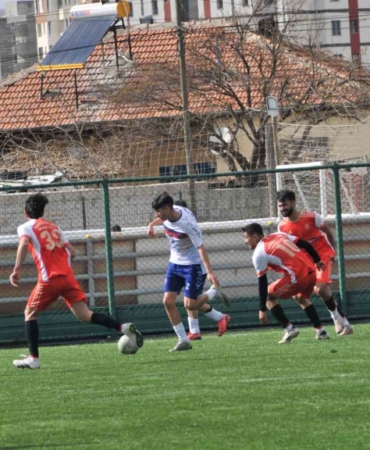 20250407aw427448-0.jpg