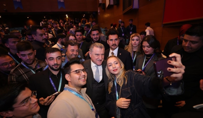 20250408aw427826-0.jpg