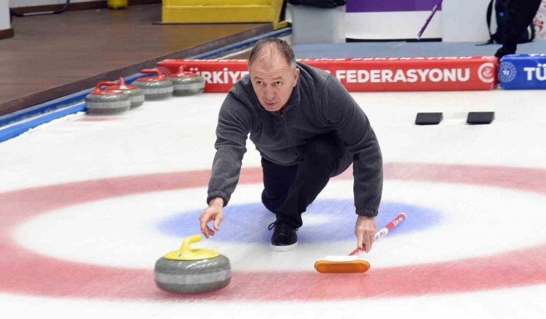 20250410aw429652-0.jpg