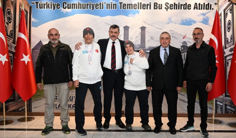 20250419aw436063-0.jpg