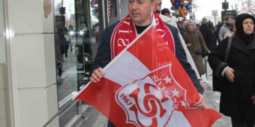 20250505aw447782-0.jpg