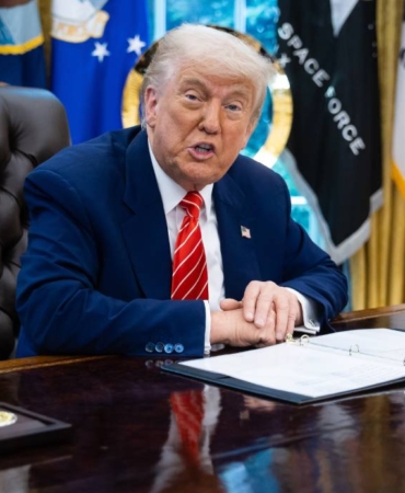 trump-beyaaz-saray-2.jpg