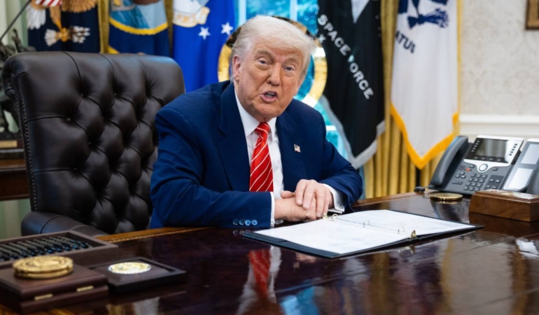 trump-beyaaz-saray-2.jpg
