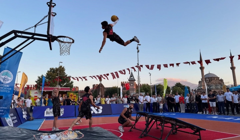 20250810aw514553-0.jpg