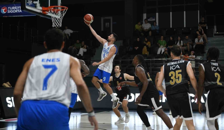20250823aw523437-0.jpg