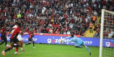 20251019aw562012-0.jpg