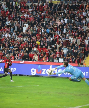 20251019aw562012-0.jpg
