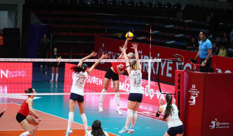 20251027aw567083-0.jpg