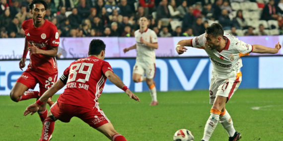 Galatasaray, Antalyaspor’u rahat geçti