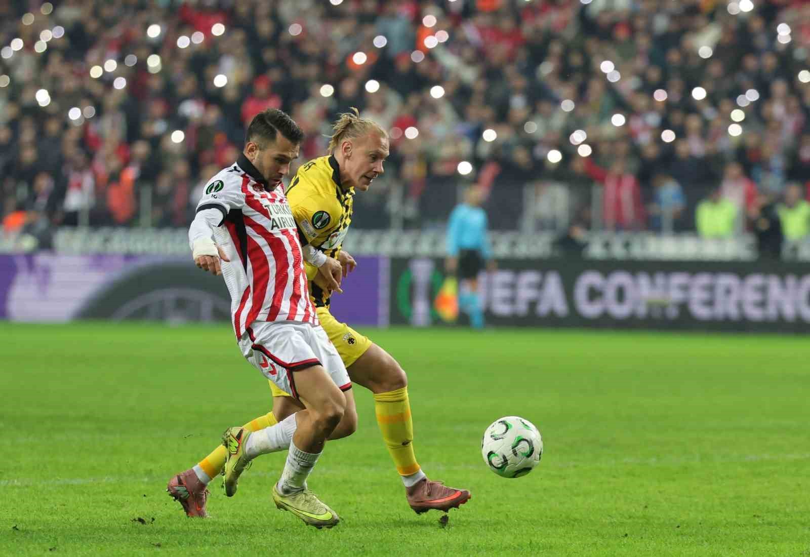UEFA Konferans Ligi: Samsunspor: 1 – AEK Atina: 2 (Maç sonucu)