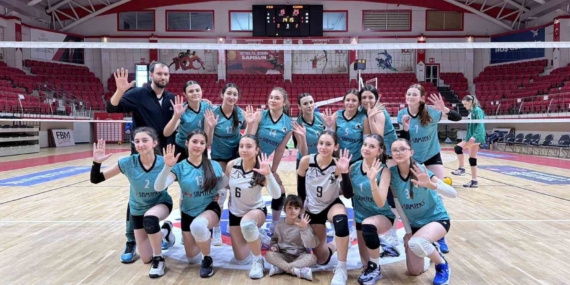 Vezirköprülü voleybolcular finalde
