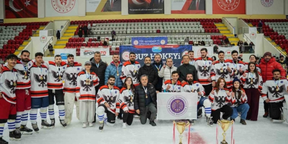 Curling ve Buz Hokeyinde çifte şampiyonluk