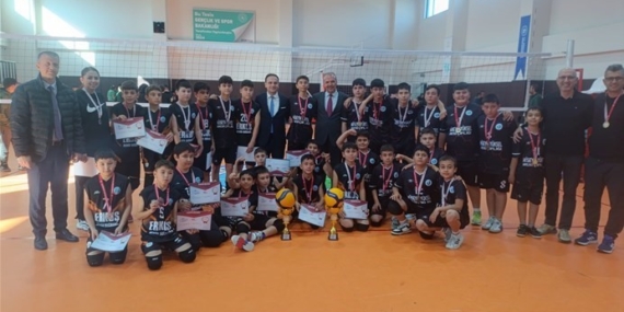 Karpuzlu’da Yıldız Erkekler Voleybol Müsabakaları tamamlandı
