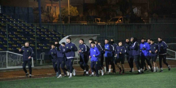 Söğütspor’da Teknik Direktör Savaş Akgün ilk antrenmanına çıktı