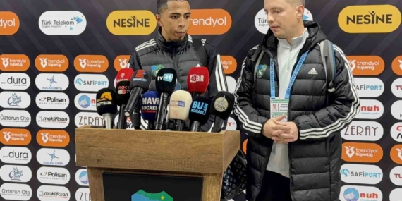 Rigoberto Rivas: “İlk yarıyı 3 puanla kapattığımız için mutluyuz”