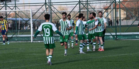 Zirvede Şekerspor damgası