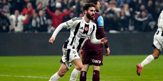 Serdal Adalı: “15 milyon Euro’yu veren Rafa Silva’yı alır”