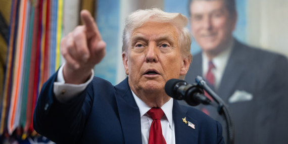 Trump: “Venezuela ile savaş ihtimalini dışlamıyorum”