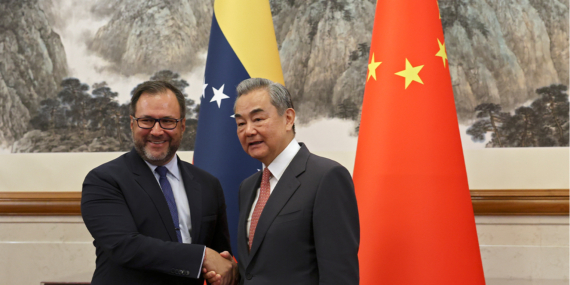 Çin’den Venezuela’ya destek