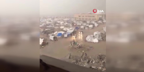 Gazze’de şiddetli yağış: Filistinlilerin çadırları su altında kaldı