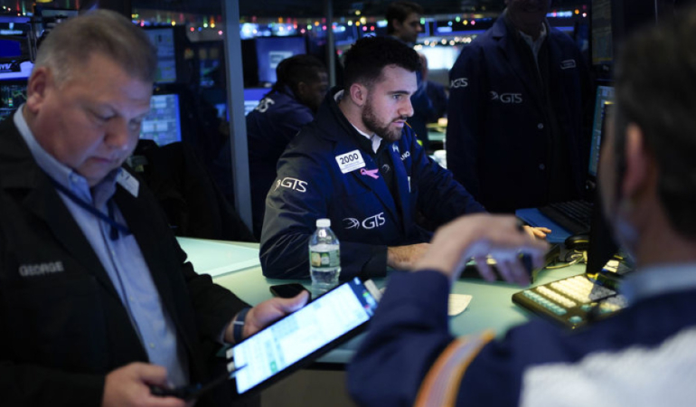 ABDdeki-Belirsizlik-Kuresel-Piyasalarda-Taslari-Yerinden-Oynatti-featured