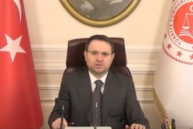 Adalet-Bakani-Gurlek8217ten-yargi-calisanlarina-yeni-vaatler-featured