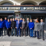 ADALET BAKANI TUNÇ, İŞYURTLARI'NIN KIZILAY SATIŞ MAĞAZASINDA VATANDAŞLARLA ALIŞVERİŞ YAPTI