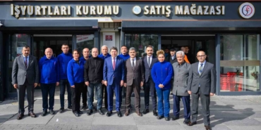 ADALET BAKANI TUNÇ, İŞYURTLARI'NIN KIZILAY SATIŞ MAĞAZASINDA VATANDAŞLARLA ALIŞVERİŞ YAPTI