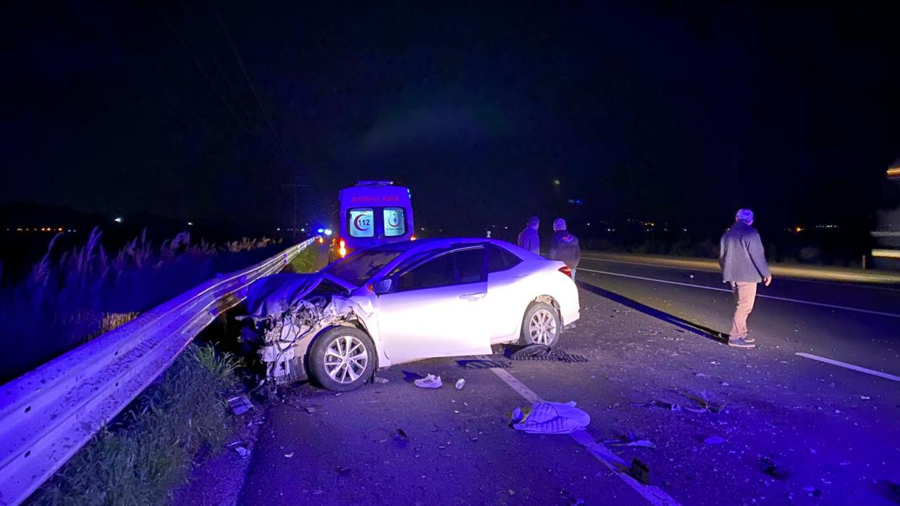 Adana Ceyhan’da Korkunç Kaza: Traktör İkiye Bölündü, 6 Yaralı
