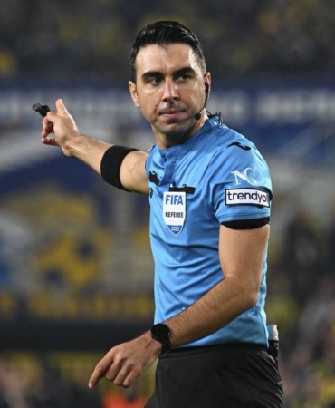 Arda Kardeşler, hakemliği bıraktı