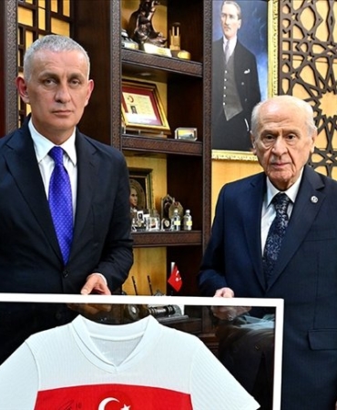 Bahçeli’den TFF Başkanı’na Cesurdur, Geri Adım Atmamalı, Yoluna Devam Etmeli!