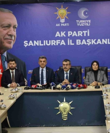 BAKAN TEKİN: "DEPREMDEN ETKİLENEN 11 İLİMİZİN TAMAMINDA DEVAM EDEN YATIRIMLARIMIZLA YÜZDE 15 DAHA FAZLA DERSLİĞİMİZ OLACAK" "BİZ MUHALEFET GİBİ BELEDİYE BÜTÇELERİNİ TÜYÜ BİTMEMİŞ YETİMLERİN HAKKINI, ASRIN HIRSIZLIKLARIYLA HARCAMAK DURUMUNDA OLAN BELEDİYELER GİBİ DAVRANMADIK"