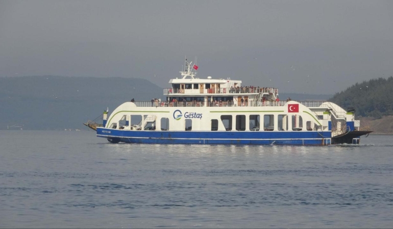 Bozcaada-Geyikli-Feribot-Seferlerine-Firtina-Engeli-featured