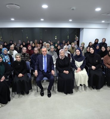 Cumhurbaşkanı Erdoğan’dan Üsküdar’da Sürpriz Ziyaret