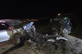 Diyarbakır’da Katliam Gibi Kaza! İki Araç Kafa Kafaya Çarpıştı 5 Ölü