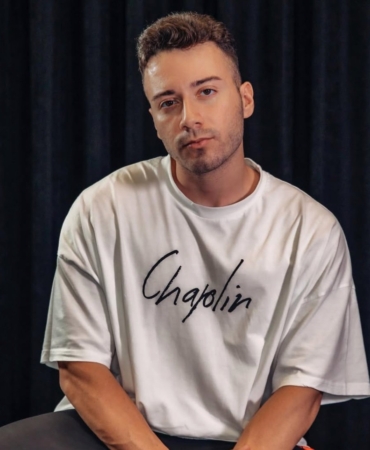 Enes Batur gözaltına alındı