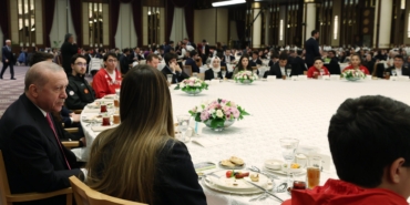 Erdoğan’dan Gençlere Tarihi Çağrı Hayallerinizle Aranıza Kifayetsizlerin Girmesine İzin Vermeyin!