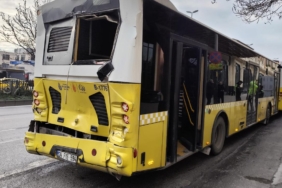 Fatih8217te-IETT-Otobusleri-Birbirine-Girdi-3-Aracta-Hasar-Var-featured