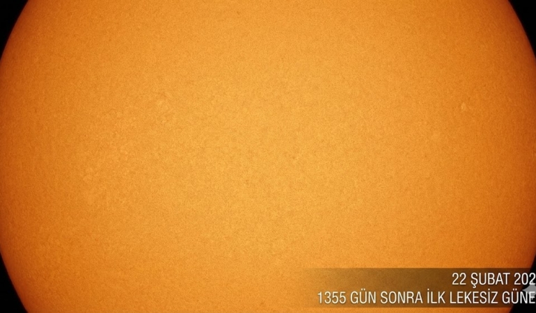 Güneş 1355 Gün Sonra İlk Kez Lekesiz Görüntülendi!