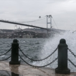 Istanbul8217da-Olumsuz-Hava-Vapur-Seferlerini-Durdurdu-featured