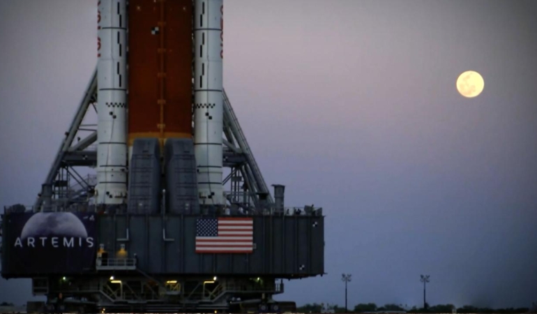 NASA8217nin-Ay-Yolculugu-Icin-Kritik-Yakit-Testi-Basladi-featured