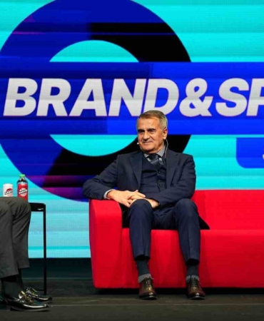 ŞENOL GÜNEŞ: "GALATASARAY - FENERBAHÇE REKABETİ ÖNE ÇIKIYOR, BU İKİ TAKIMA DA ZARAR VERİYOR" TEKNİK DİREKTÖR ŞENOL GÜNEŞ: "BAHİS SORUŞTURMASINDA ZAMANLAMA YANLIŞLIĞI VAR" "FUTBOL HAYATIMLA İLGİLİ KİTAP VE BELGESEL HAZIRLIYORUM" "GALATASARAY’IN JUVENTUS MAÇININ İYİ GEÇECEĞİNİ DÜŞÜNÜYORUM" "DÜNYA KUPASI İÇİN ÇOK BÜYÜK ŞANSIMIZ VAR"