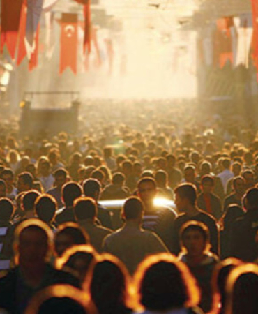 Turkiye-AB-Ortalamasindan-105-Yas-Daha-Genc-Cikti-featured