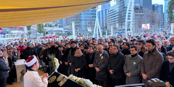 Şarkıcı Fatih Ürek son yolculuğuna uğurlandı