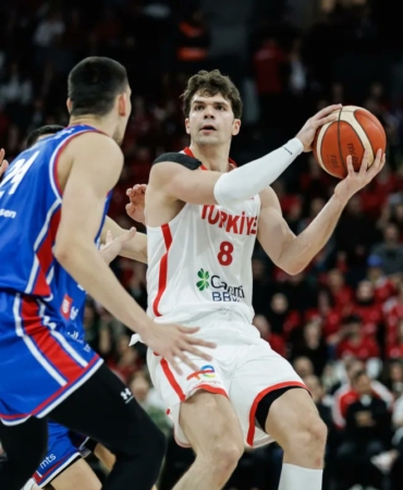 12 Dev Adam Doludizgin Sırbistan'ı Devirdik, İkinci Turu Garantiledik!