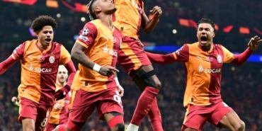 ASLAN LIVERPOOL’U PARÇALADI Cehennemden Çıkış Yok!