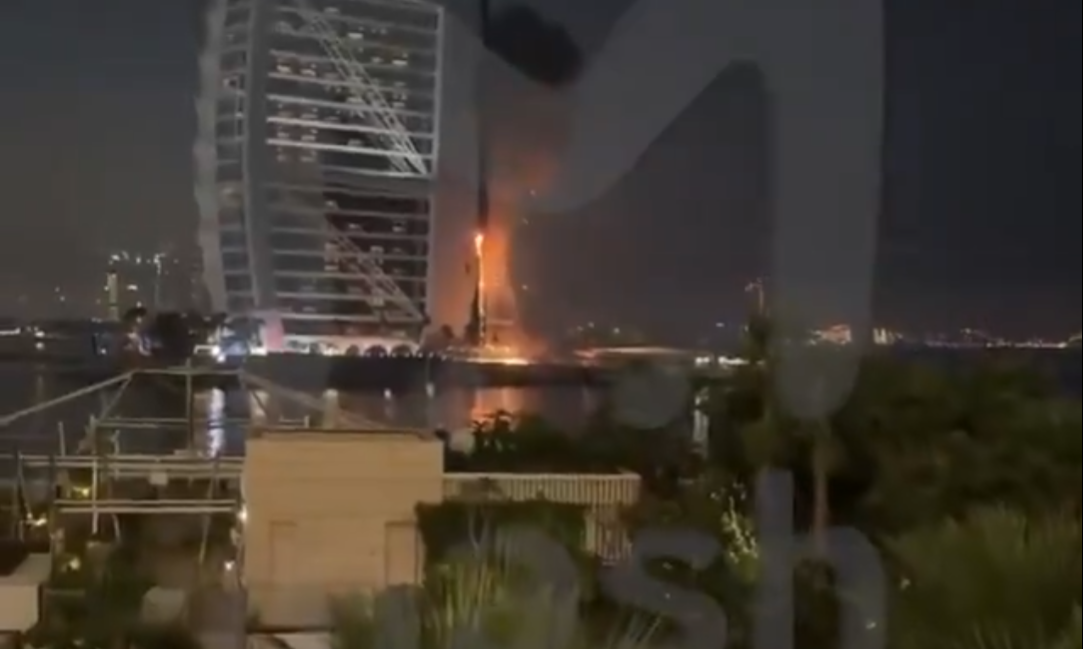 Burj Al Arab’a İHA İsabet Etti